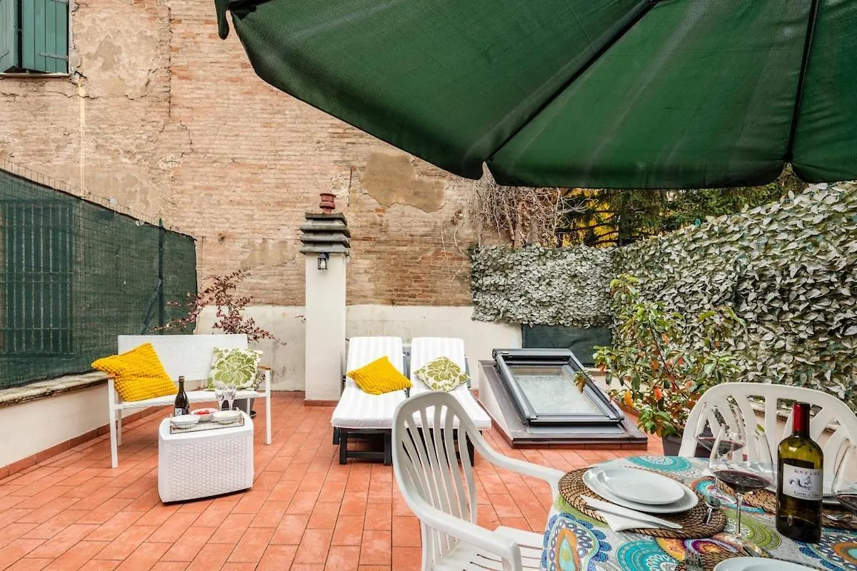 Apartment Secret Terrace Downtown Loft, Rooftop Terrace, 2 Bedrooms, Ac Bologna Italy