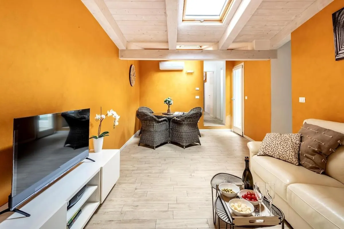 Apartment Secret Terrace Downtown Loft, Rooftop Terrace, 2 Bedrooms, Ac Bologna
